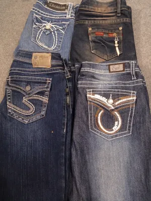 #321 Ladies Y2K Embroided Flared Jeans -21