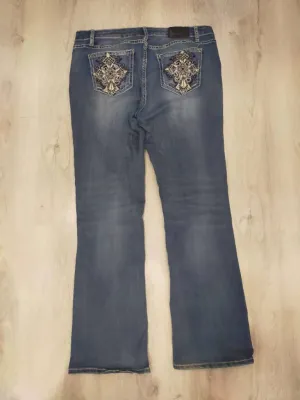 CR629 - Ladies Fashion Beaded or emb Jeans 40 pieces