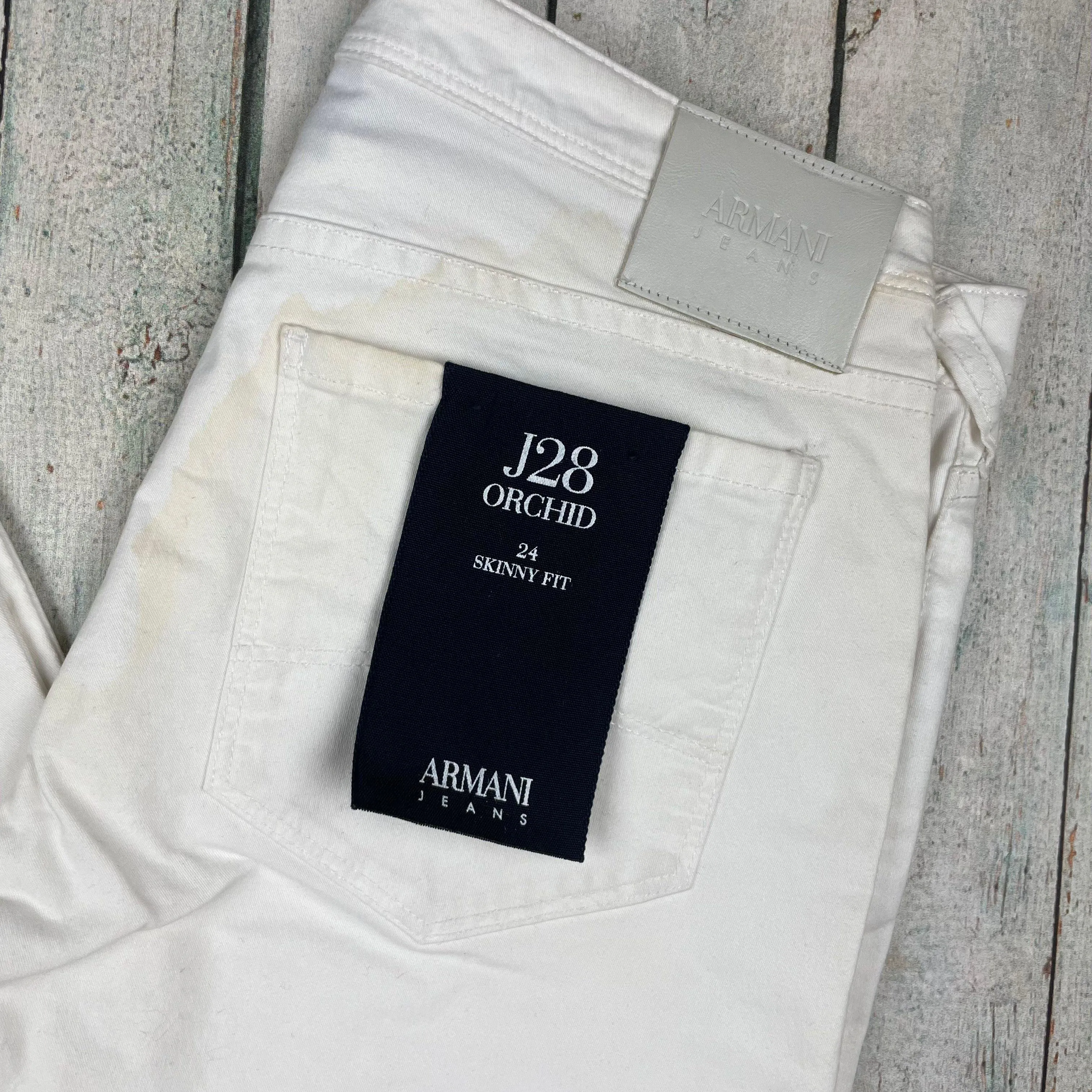 NWT- Armani Jeans Ladies J28 Orchid Skinny Fit Jeans- Size 24"